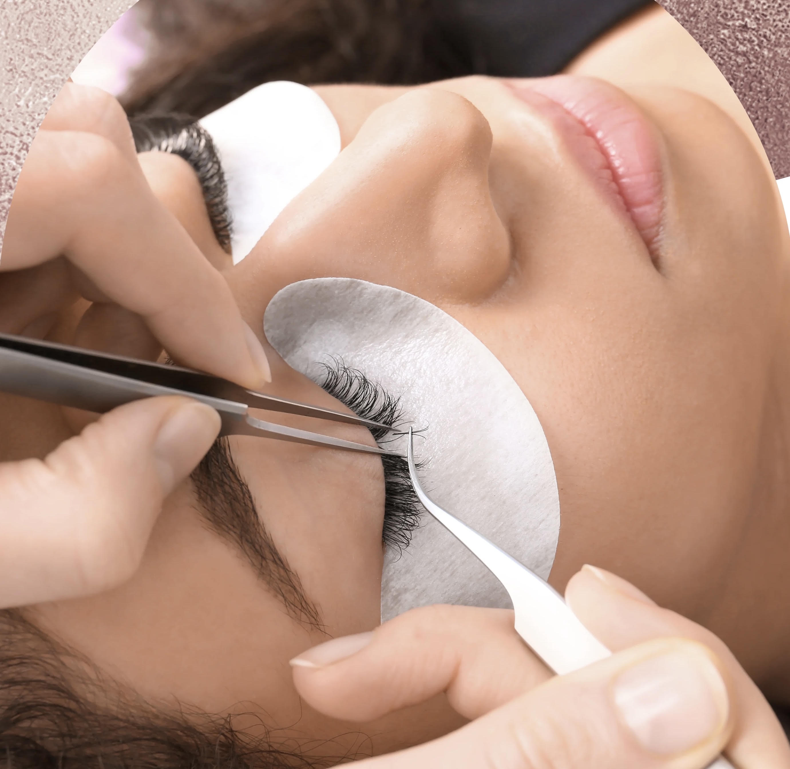 Classic, hybrid and volume lash extensions in Vancouver